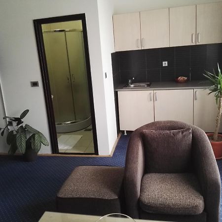 Guest House Amico Βράνιε Εξωτερικό φωτογραφία