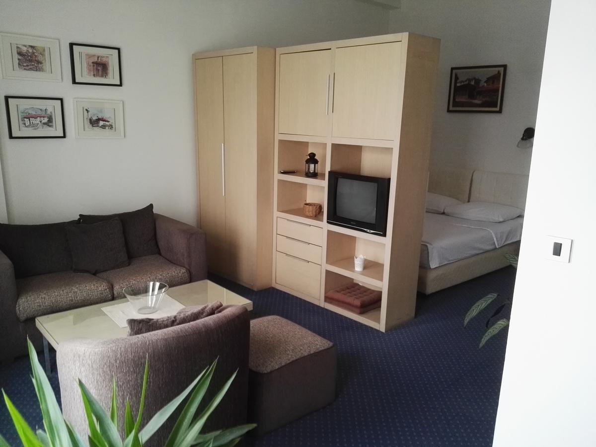 Guest House Amico Βράνιε Εξωτερικό φωτογραφία