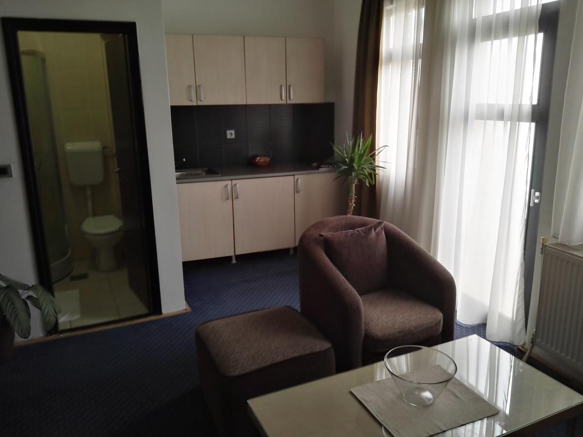 Guest House Amico Βράνιε Εξωτερικό φωτογραφία