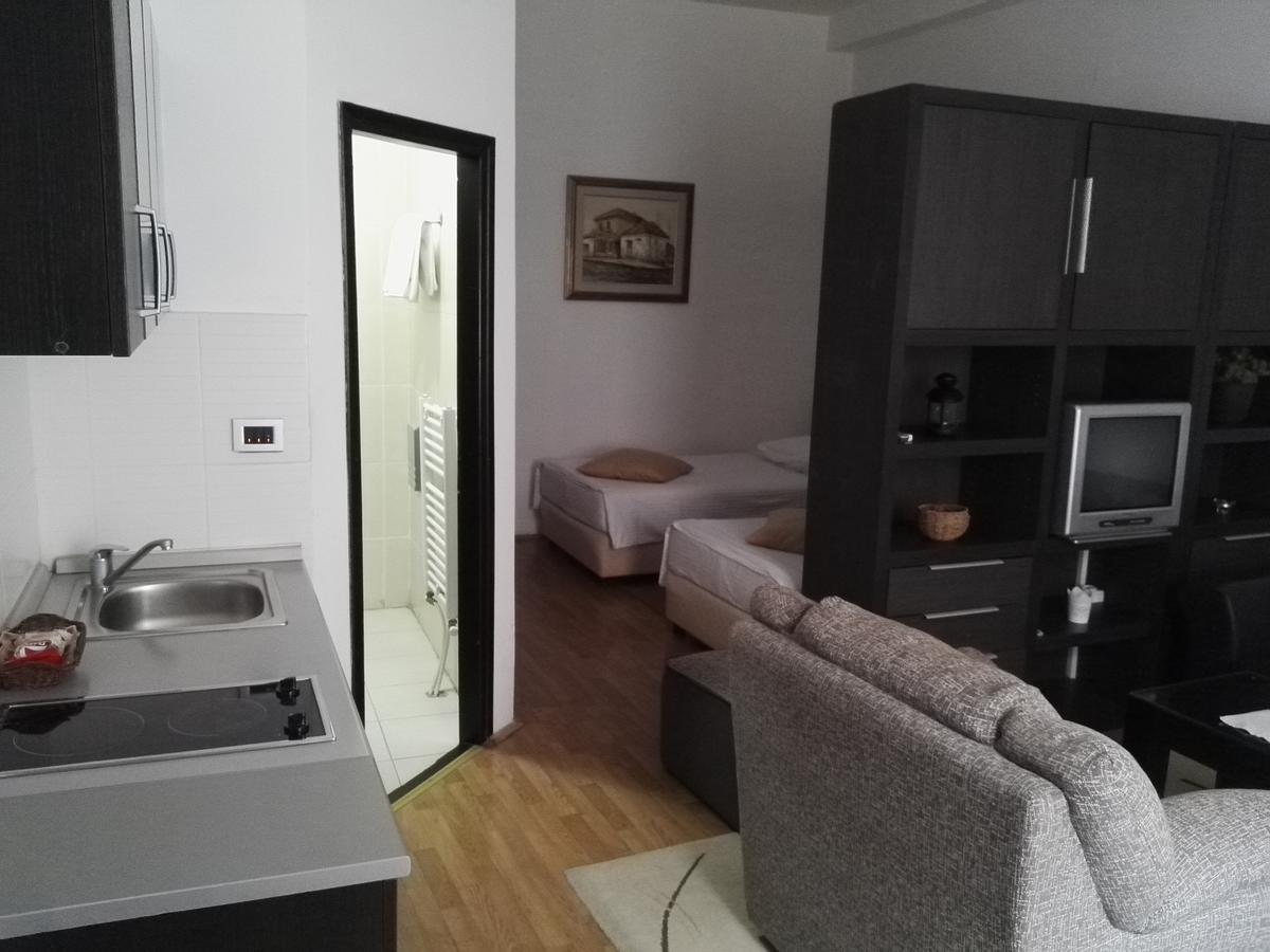 Guest House Amico Βράνιε Εξωτερικό φωτογραφία